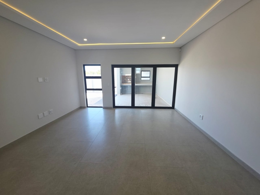 4 Bedroom Property for Sale in Sandown Western Cape